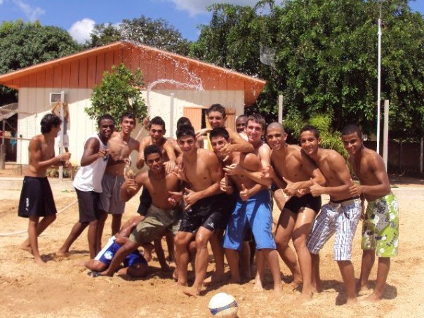 19632_221732113751_3461406_n